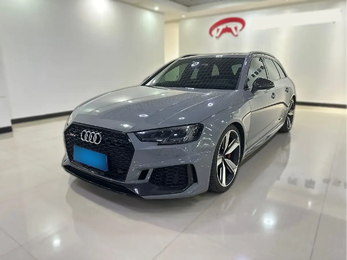 2019 Audi RS 4 2.9T 450HP V6 8AT