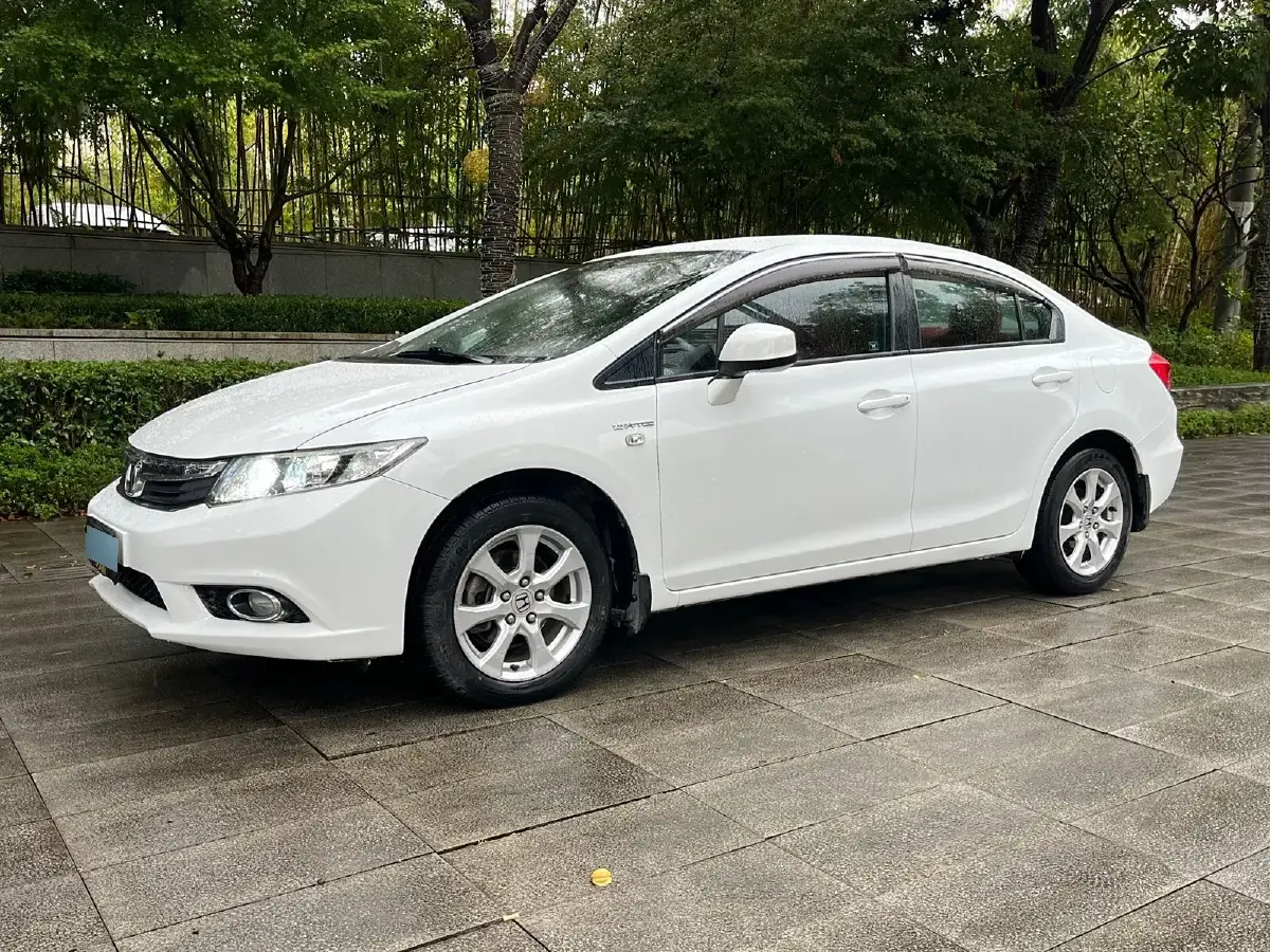 2013 Honda Civic 1.8L 141HP L4 5AT