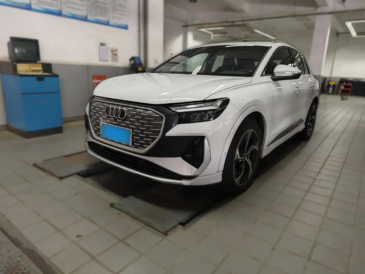 2023 Audi Q4 e-tron BEV 84.8KWH