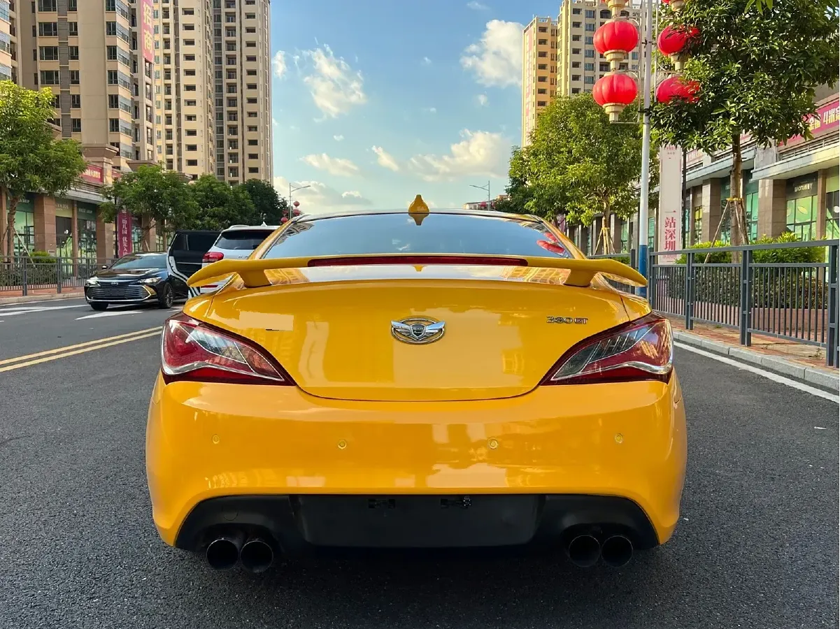 2012 Hyundai Rohens-Coupe 2.0T 260HP L4 8AT,autocango,china used car exporter,china ev exporter,chinese used car exporter,chinese used ev exporter