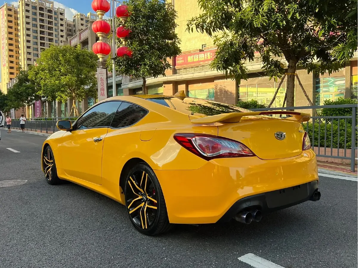2012 Hyundai Rohens-Coupe 2.0T 260HP L4 8AT,autocango,china used car exporter,china ev exporter,chinese used car exporter,chinese used ev exporter