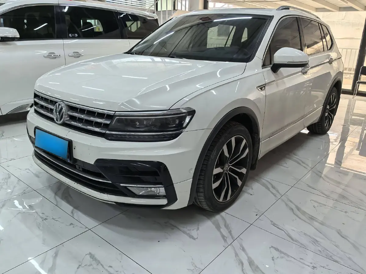2019 Volkswagen Tiguan L 2.0T 186HP L4 7DCT