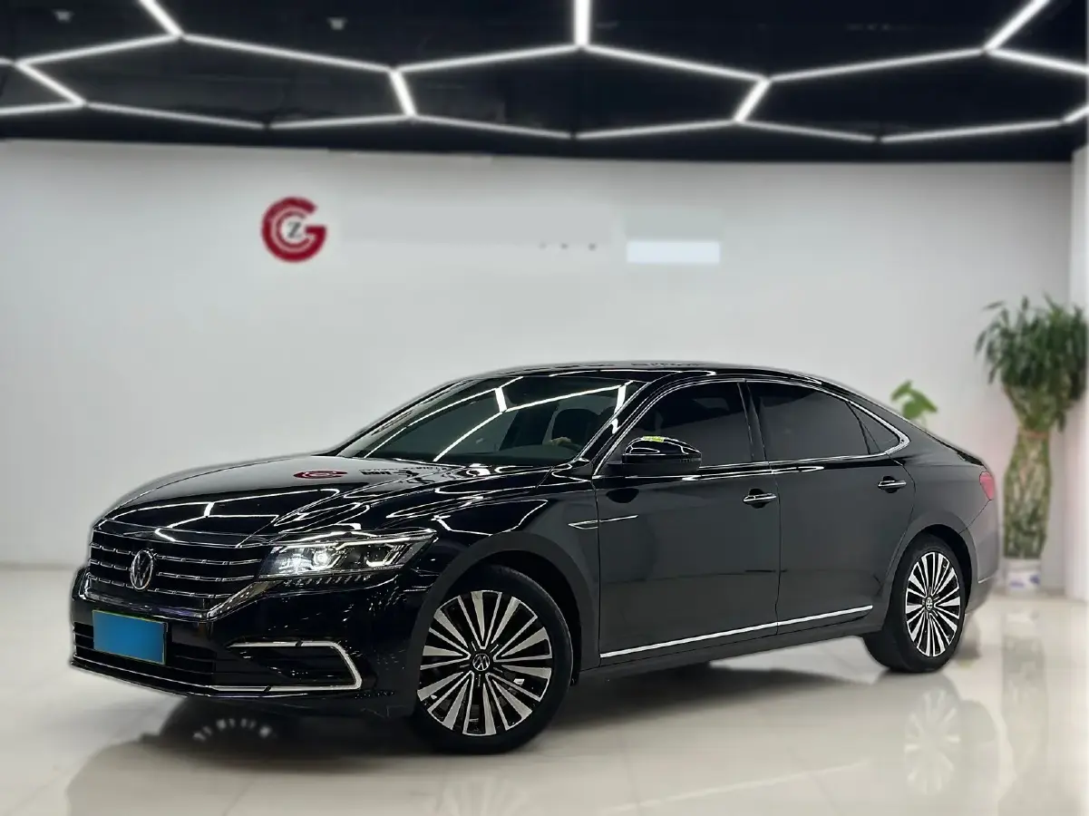 2021 Volkswagen Passat 2.0T 186HP L4 7DCT
