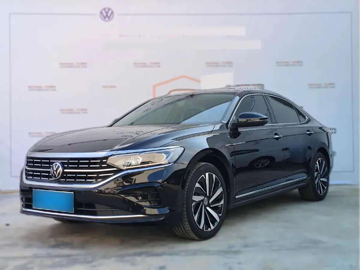 2022 Volkswagen Passat 2.0T 186HP L4 7DCT