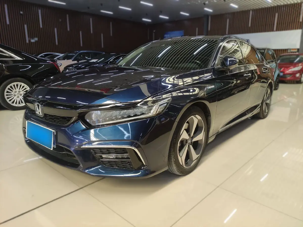 2019 Honda Inspire 2.0L 146HP L4 E-CVT Hybrid