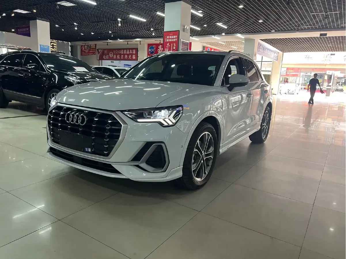 2022 Audi Q3 2.0T 186HP L4 7DCT