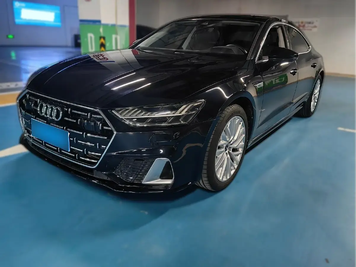 2024 Audi A7L 2.0T 245HP L4 7DCT