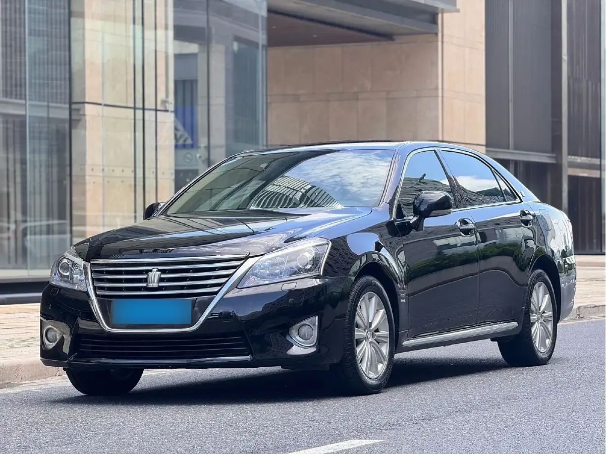 2012 Toyota Crown 2.5L 193HP V6 6AT