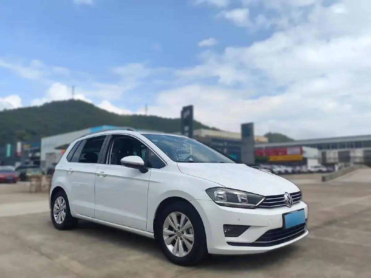 2016 Volkswagen Golf Sportsvan 1.4T 131HP L4 7DCT