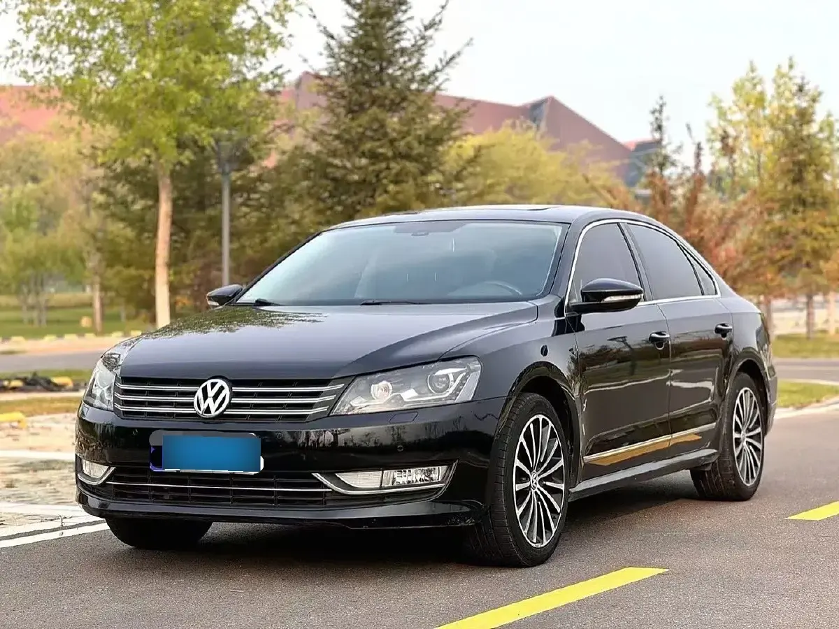 2015 Volkswagen Passat 2.0T 200HP L4 6DCT