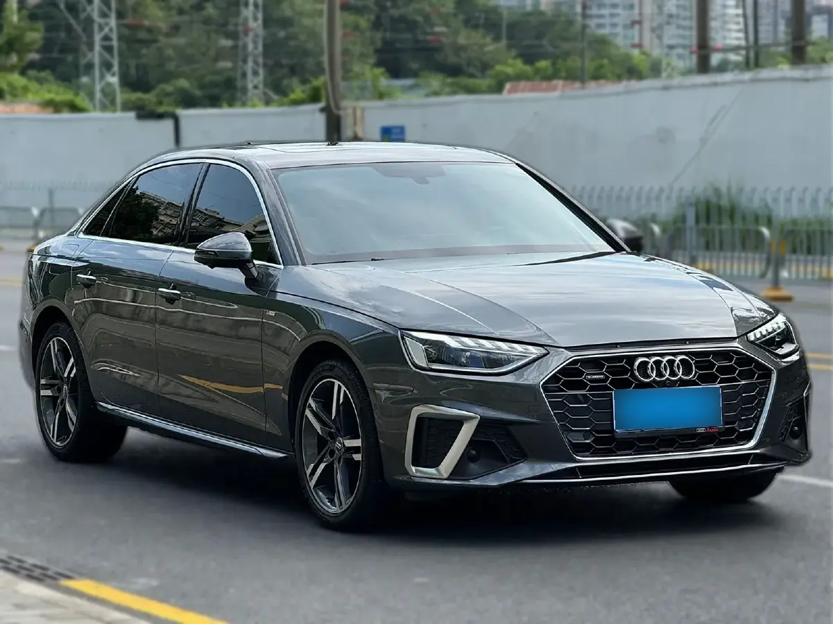 2020 Audi A4L 2.0T 190HP L4 7DCT