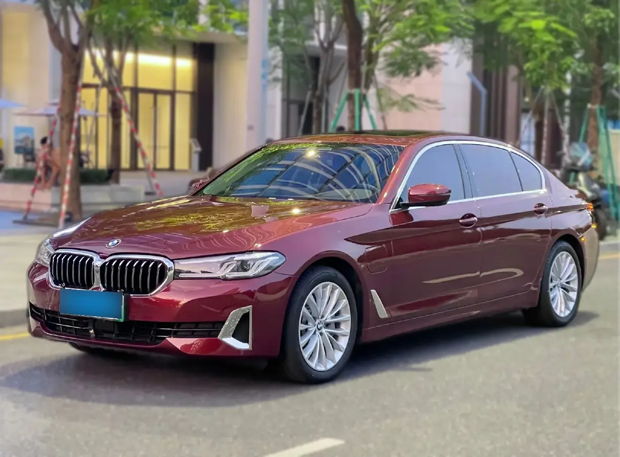 2021 BMW 5 Series 2.0T 184HP L4 8AT PHEV 17.7KWH