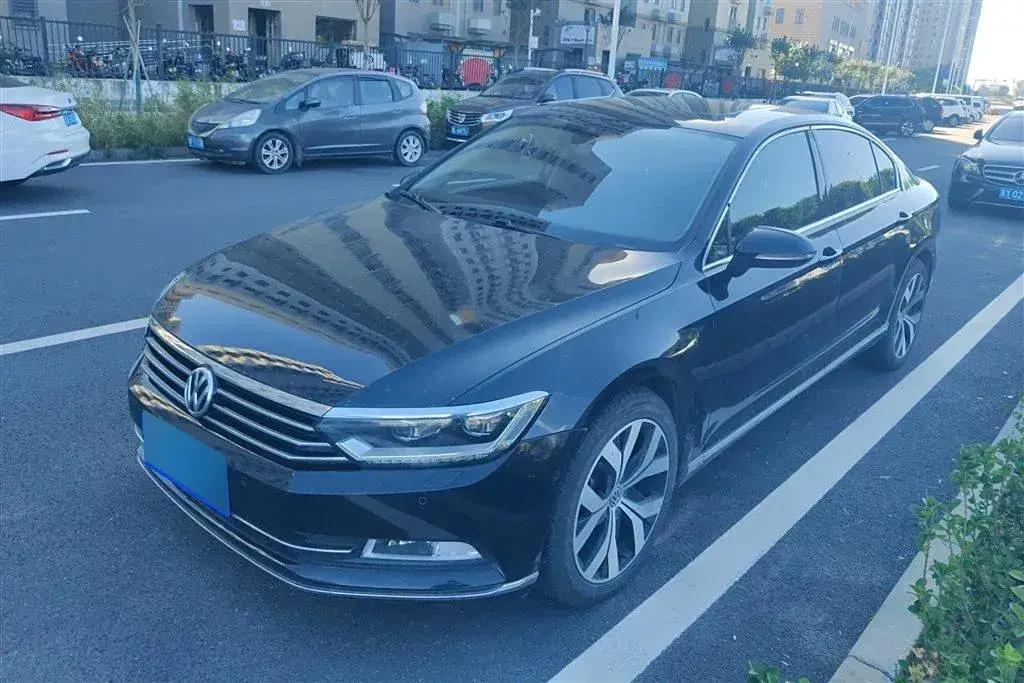 2018 Volkswagen Magotan 2.0T 220HP L4 7DCT