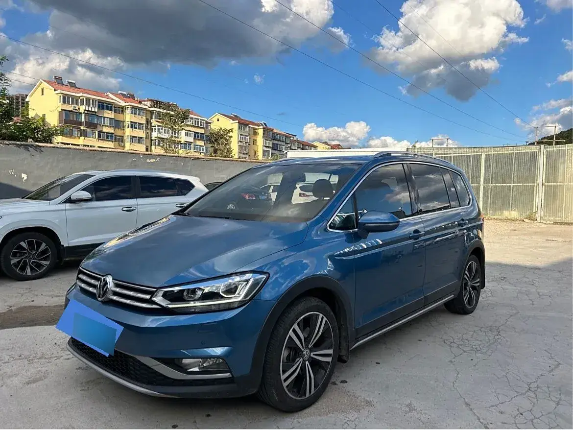 2021 Volkswagen Touran 1.4T 150HP L4 7DCT