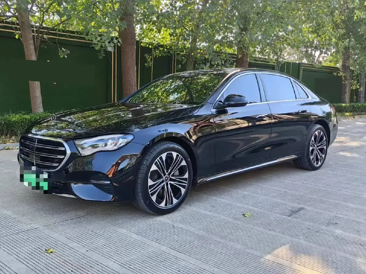 2024 Mercedes-Benz E Class 2.0T 204HP L4 9AT PHEV 25.4KWH