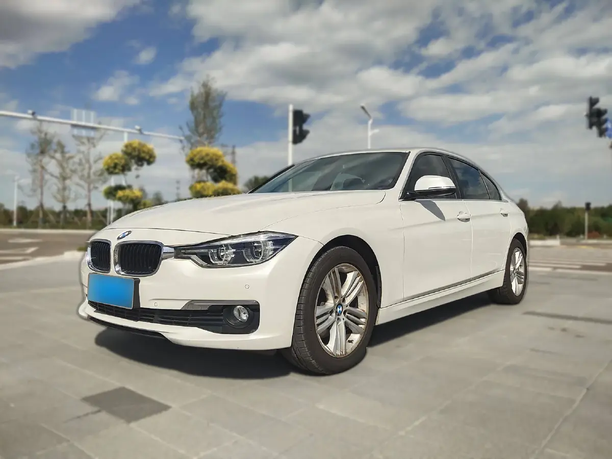 2017 BMW 3 Series 2.0T 184HP L4 8AT