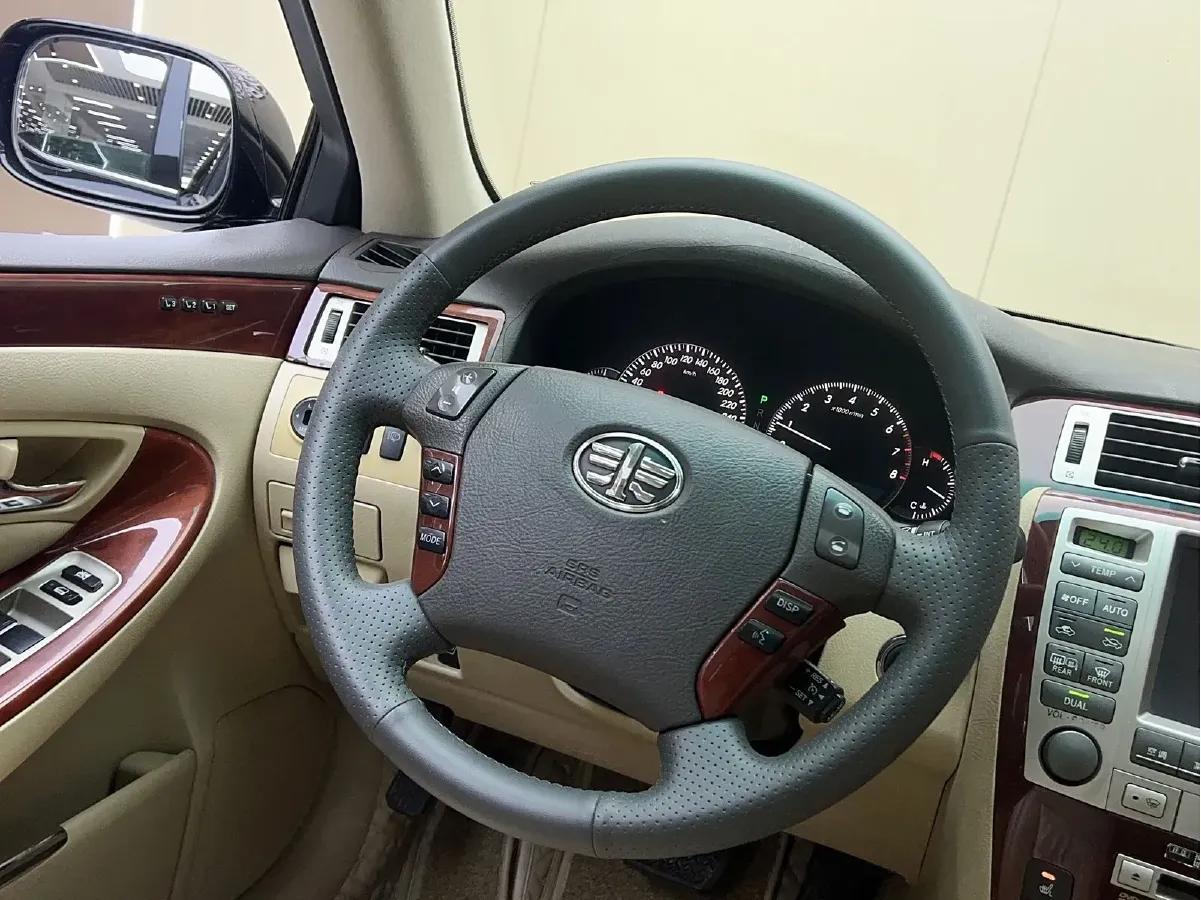 2009 HongQi ShengShi 3.0L 231HP V6 6AT,autocango,china used car exporter,china ev exporter,chinese used car exporter,chinese used ev exporter