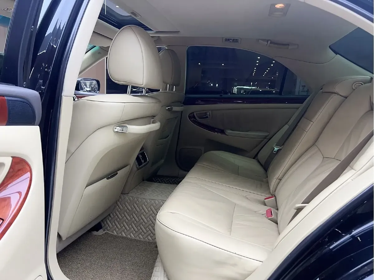 2009 HongQi ShengShi 3.0L 231HP V6 6AT,autocango,china used car exporter,china ev exporter,chinese used car exporter,chinese used ev exporter