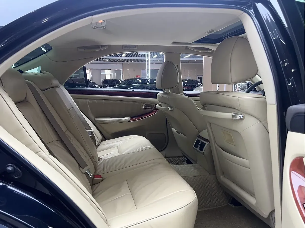 2009 HongQi ShengShi 3.0L 231HP V6 6AT,autocango,china used car exporter,china ev exporter,chinese used car exporter,chinese used ev exporter