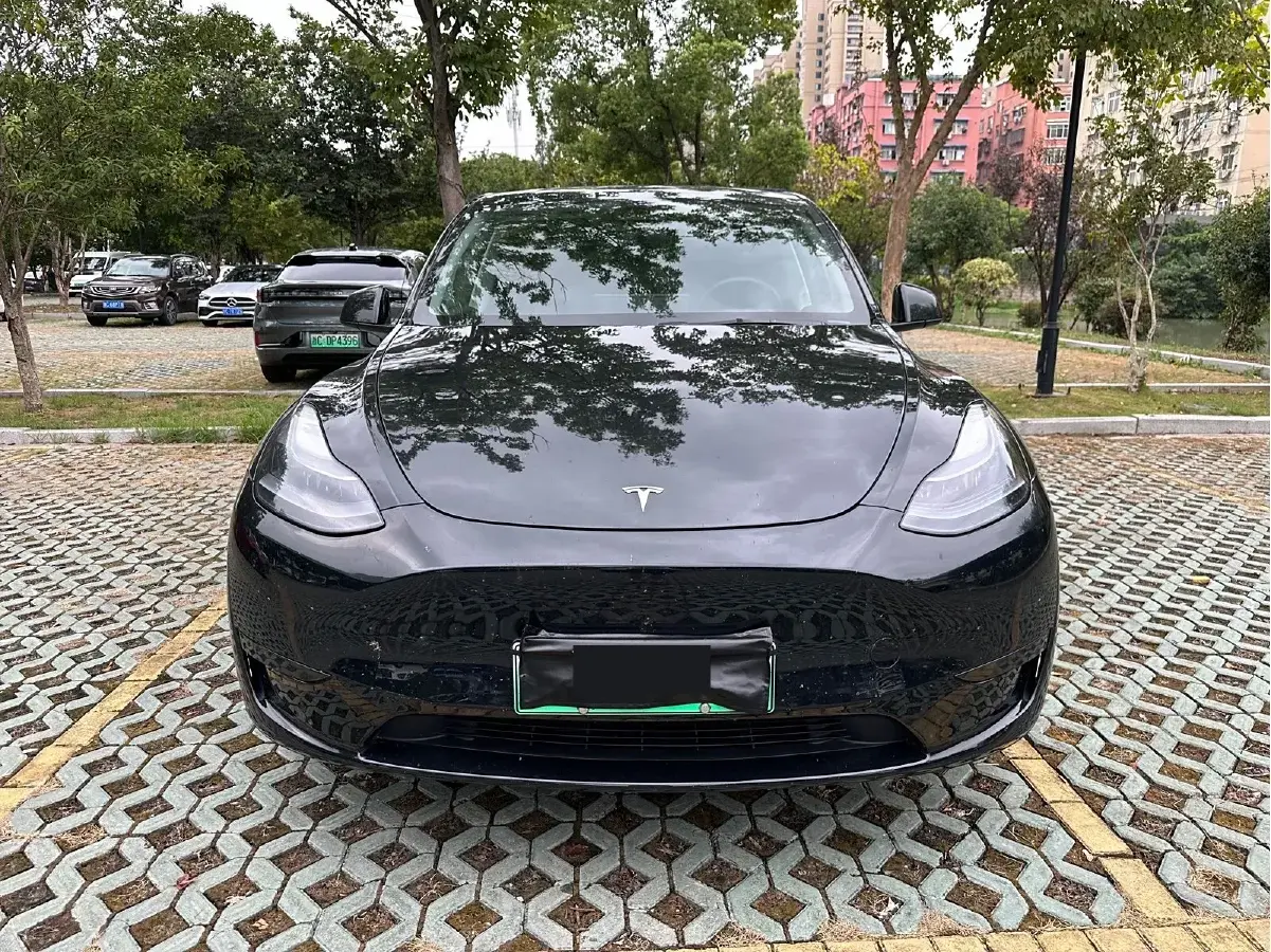 2022 Tesla Model Y BEV 60KWH