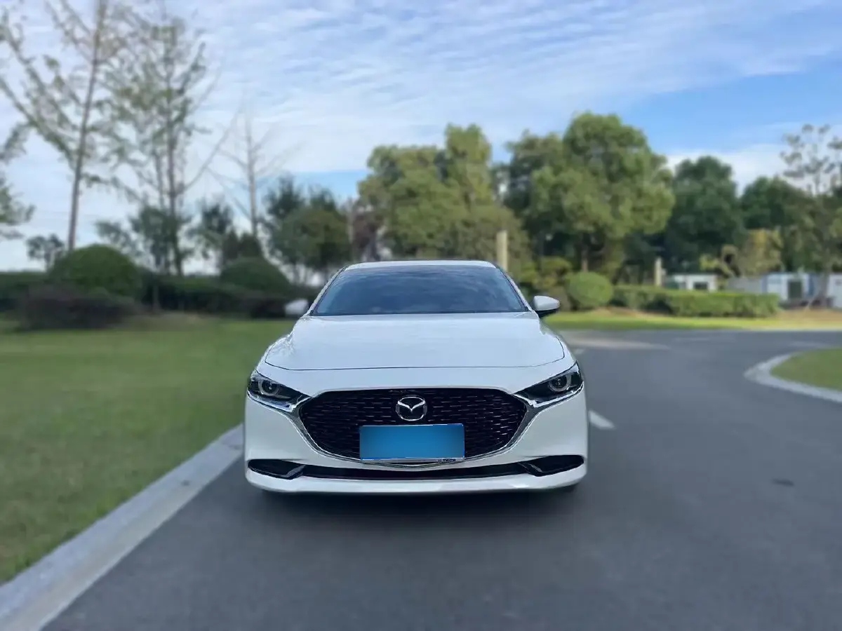 2023 Mazda 3 Axela 2.0L 158HP L4 6AT