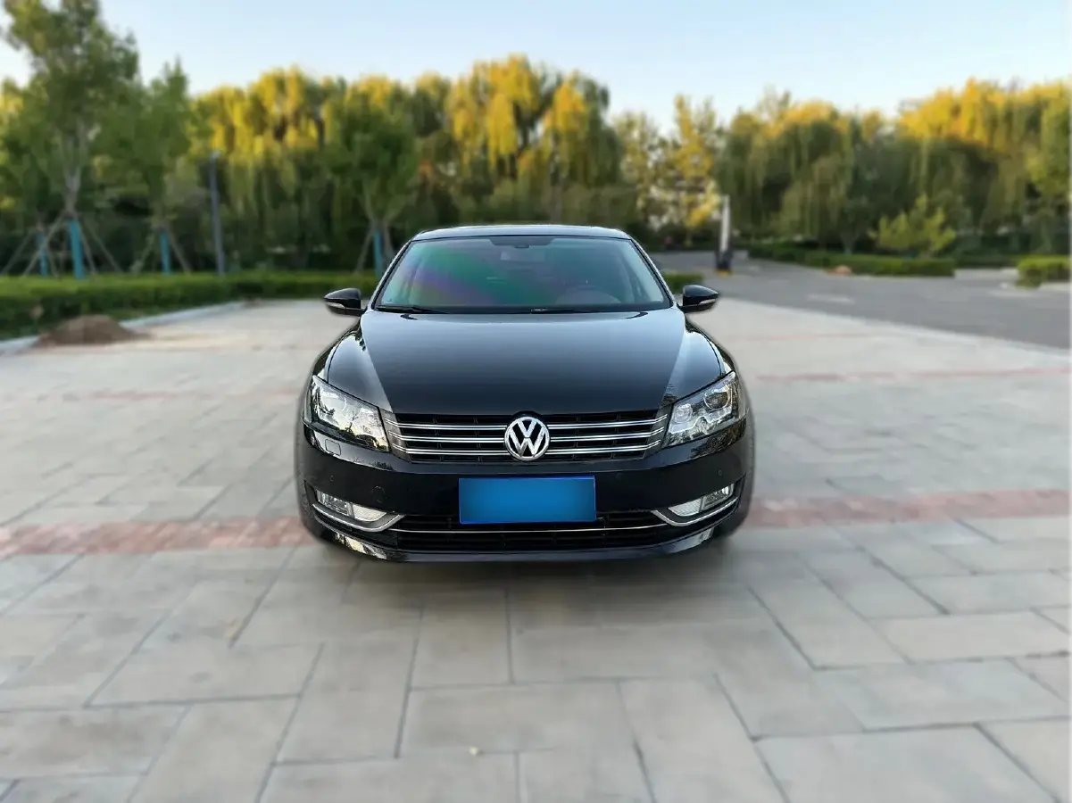 2014 Volkswagen Passat 1.8T 160HP L4 7DCT