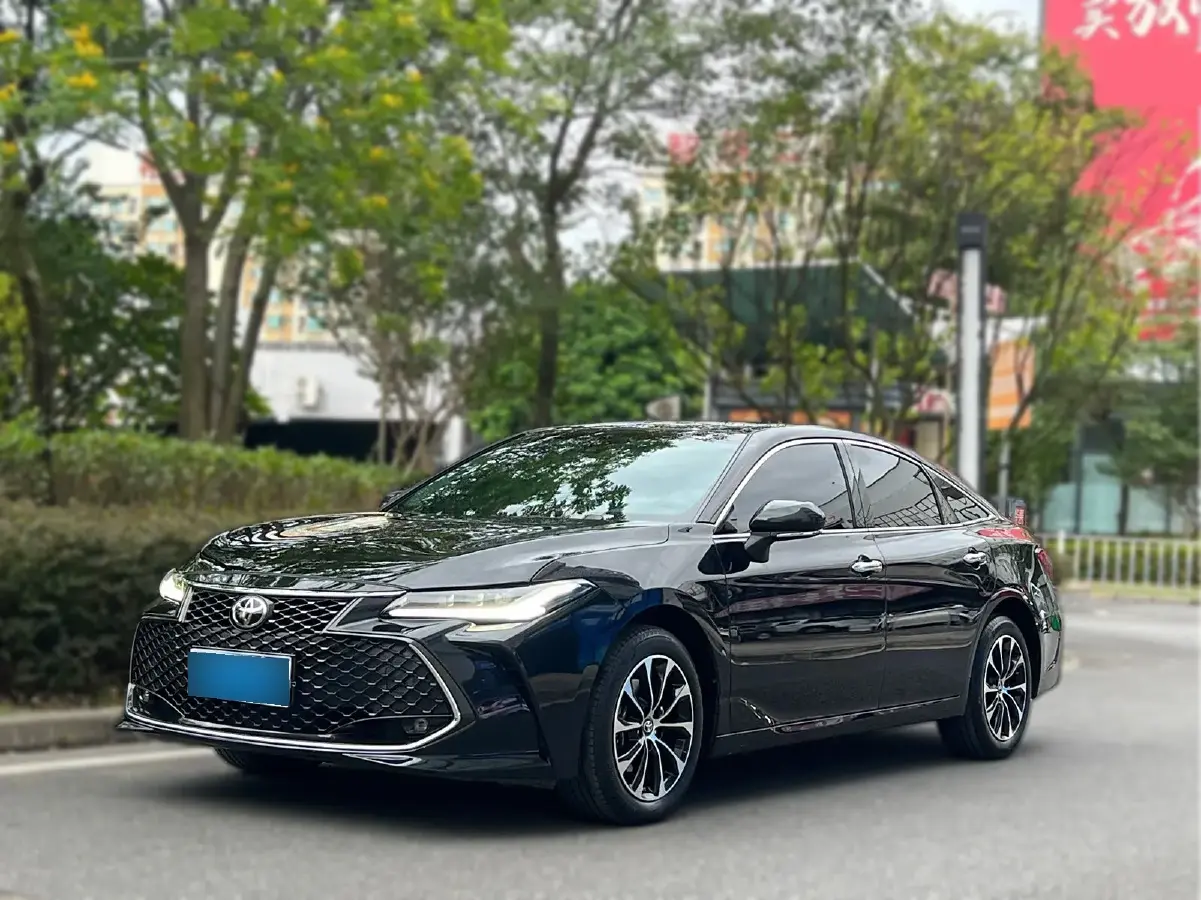 2022 Toyota Avalon 2.5L 209HP L4 8AT