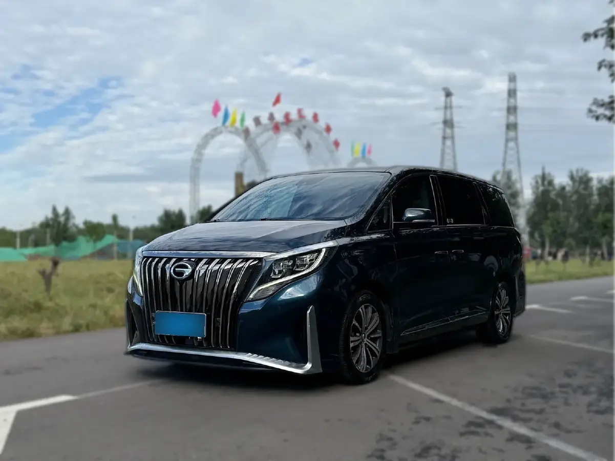 2018 GAC Trumpchi M8 2.0T 201HP L4 6AT