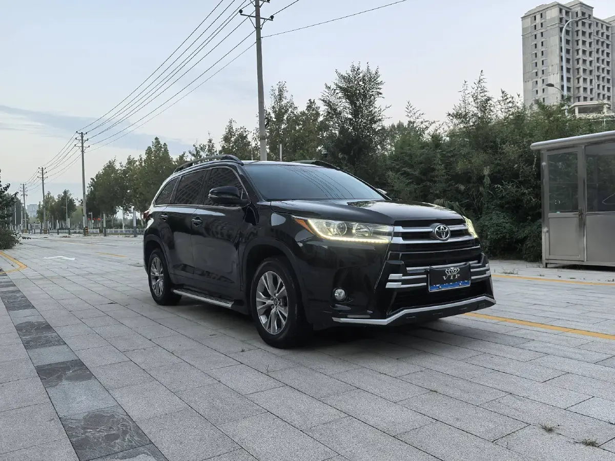 2018 Toyota Highlander 2.0T 220HP L4 6AT