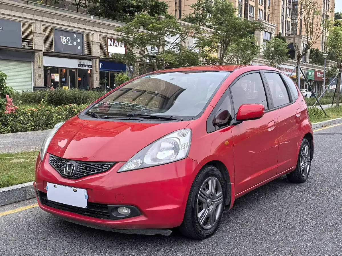 2008 Honda Fit 1.3L 99HP L4 5AT