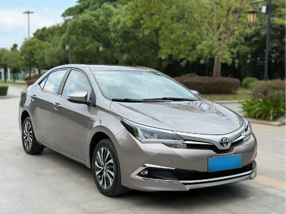 2017 Toyota Corolla 1.8L 99HP L4 E-CVT Hybrid