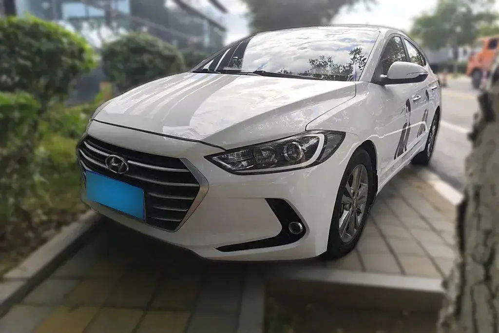 2016 Hyundai Elantra 1.6L 128HP L4 6MT