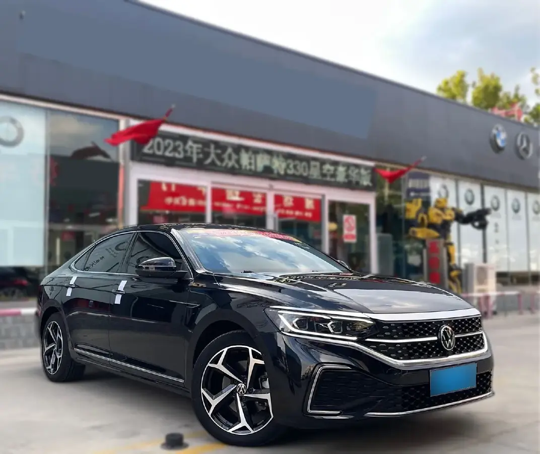 2023 Volkswagen Passat 2.0T 186HP L4 7DCT