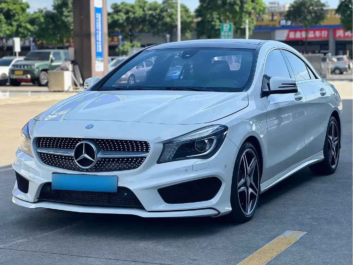 2015 Mercedes-Benz CLA Class 2.0T 184HP L4 7DCT