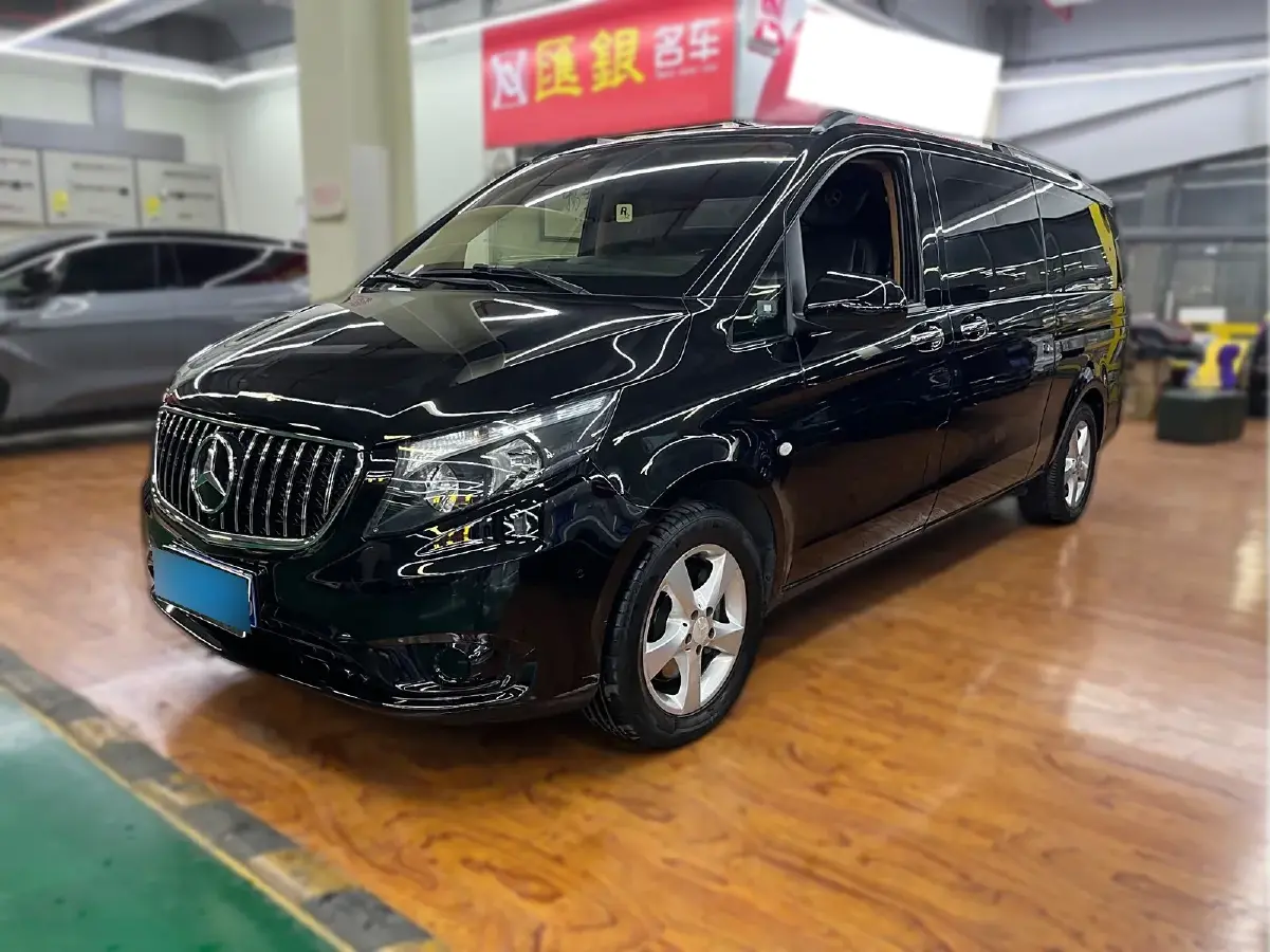 2016 Mercedes-Benz Vito 2.0T 211HP L4 7AT