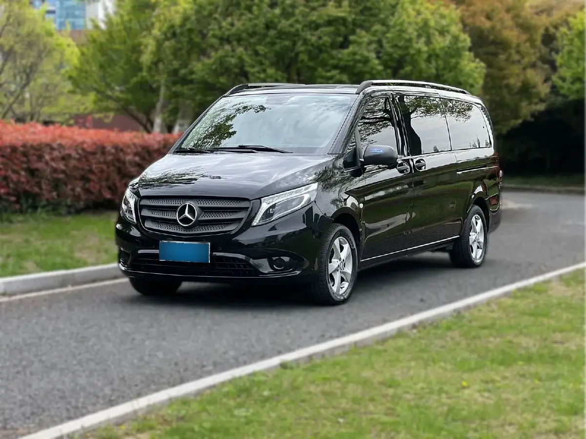 2016 Mercedes-Benz Vito 2.0T 211HP L4 7AT