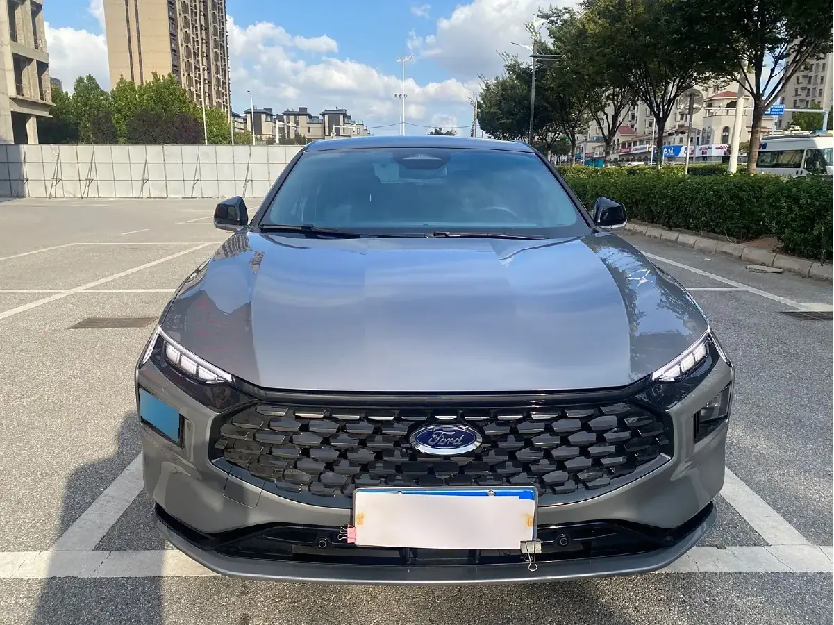 2023 Ford Mondeo 2.0T 254HP L4 8AT