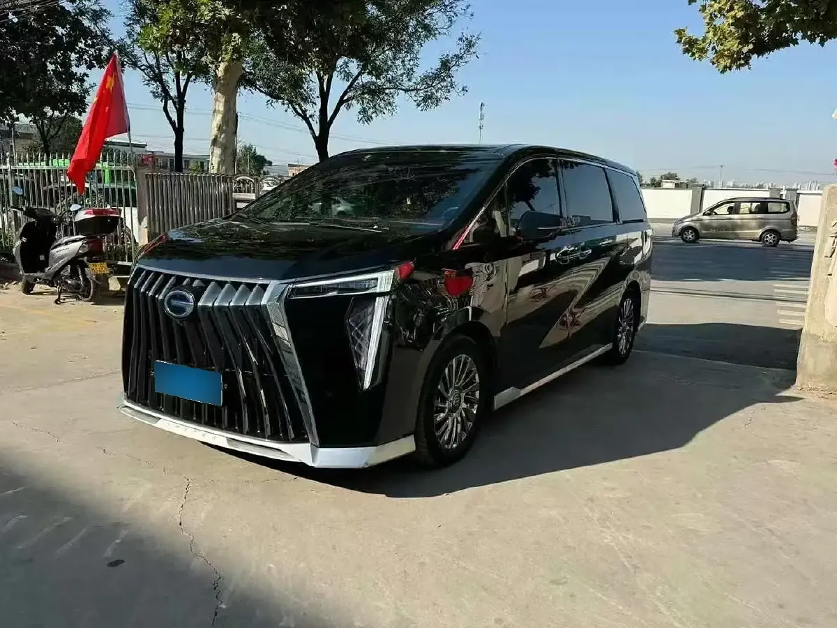 2023 GAC Trumpchi M8 2.0T 190HP L4 E-CVT Hybrid