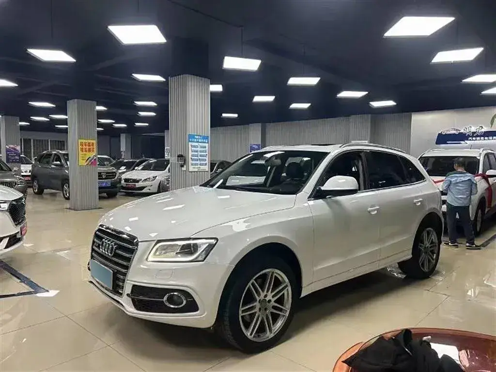 2010 Audi Q5 3.2L 270HP V6 7DCT