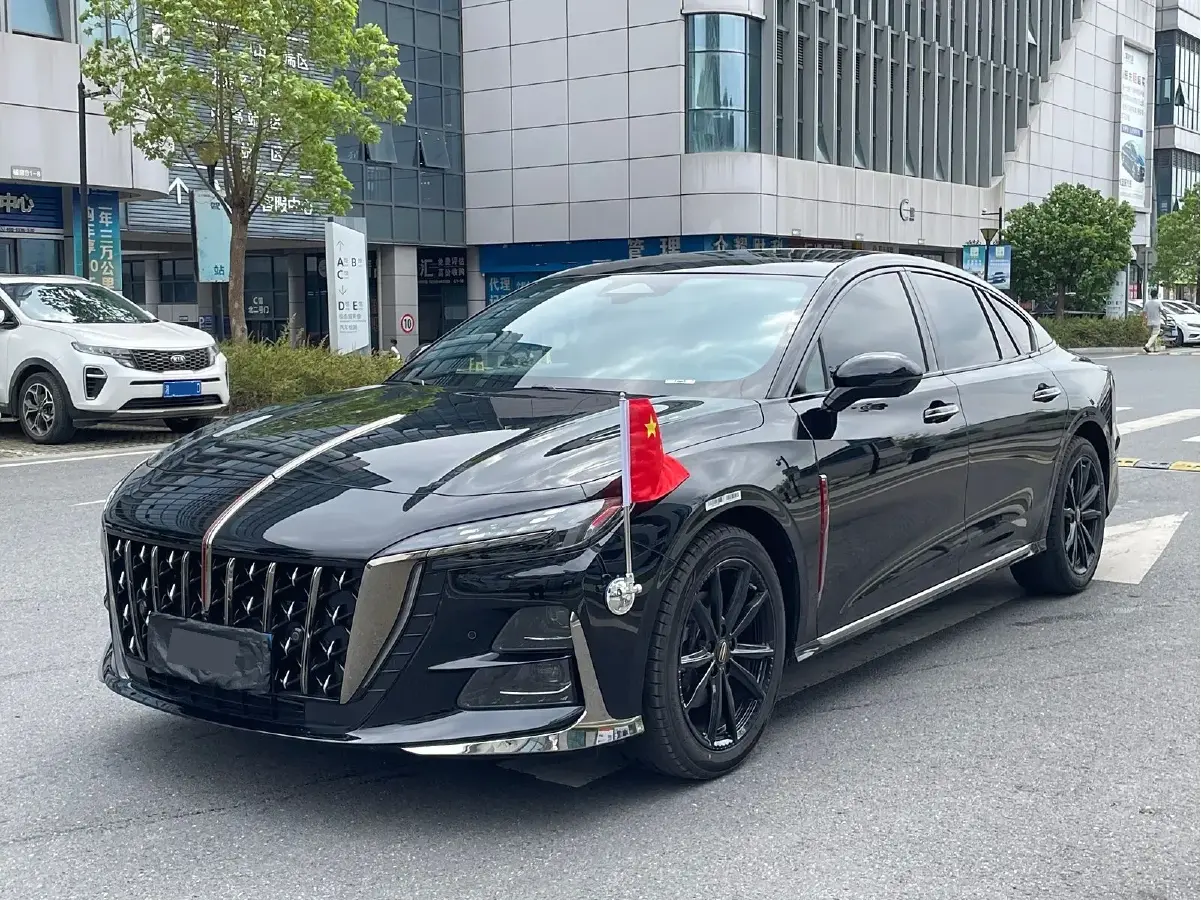 2023 HongQi H6 2.0T 252HP L4 8AT