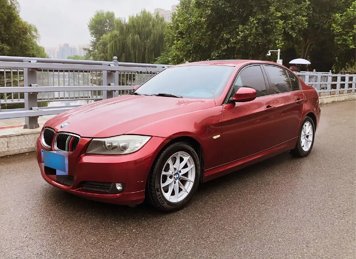 2010 BMW 3 Series 2.0L 156HP L4 6AT