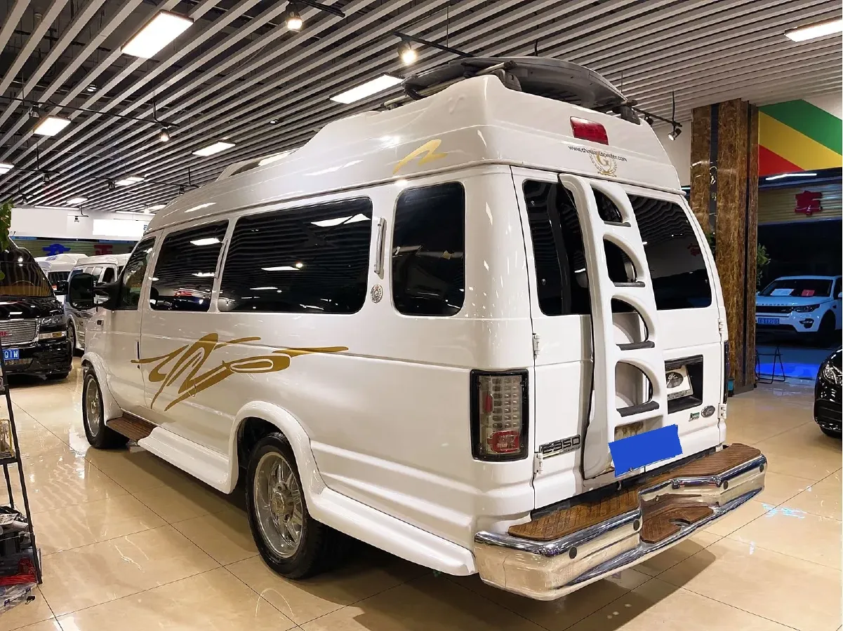 2011 Ford E350 5.4L 258HP V8 5AT,autocango,china used car exporter,china ev exporter,chinese used car exporter,chinese used ev exporter