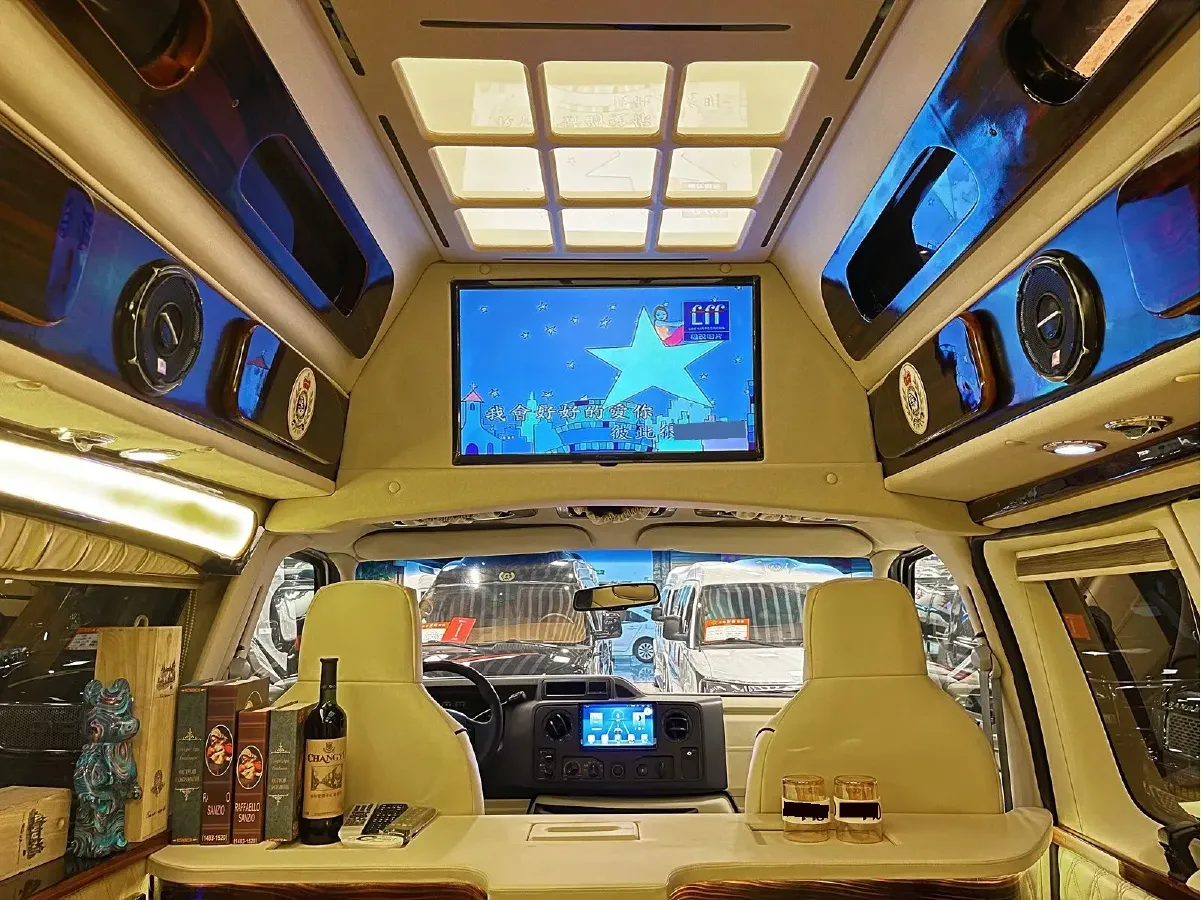 2011 Ford E350 5.4L 258HP V8 5AT,autocango,china used car exporter,china ev exporter,chinese used car exporter,chinese used ev exporter