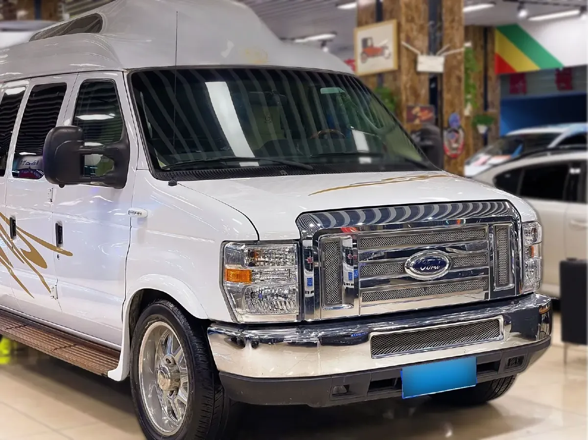 2011 Ford E350 5.4L 258HP V8 5AT,autocango,china used car exporter,china ev exporter,chinese used car exporter,chinese used ev exporter