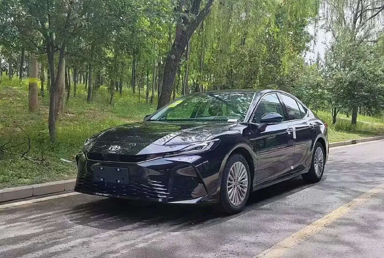 2024 Toyota Camry 2.0L 173HP L4 CVT
