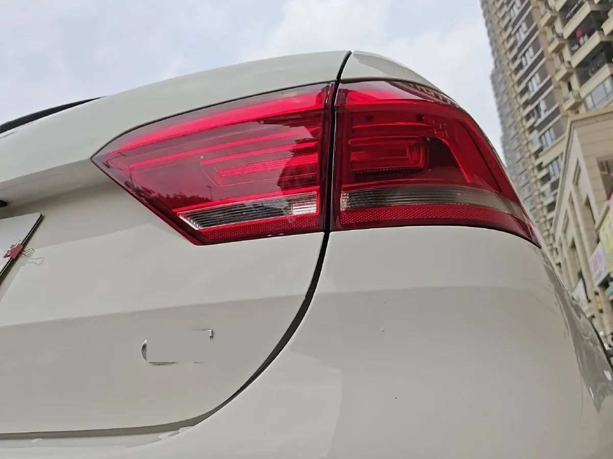 2014 Volkswagen Cross Lavida 1.4T 131HP L4 7DCT,autocango,china used car exporter,china ev exporter,chinese used car exporter,chinese used ev exporter