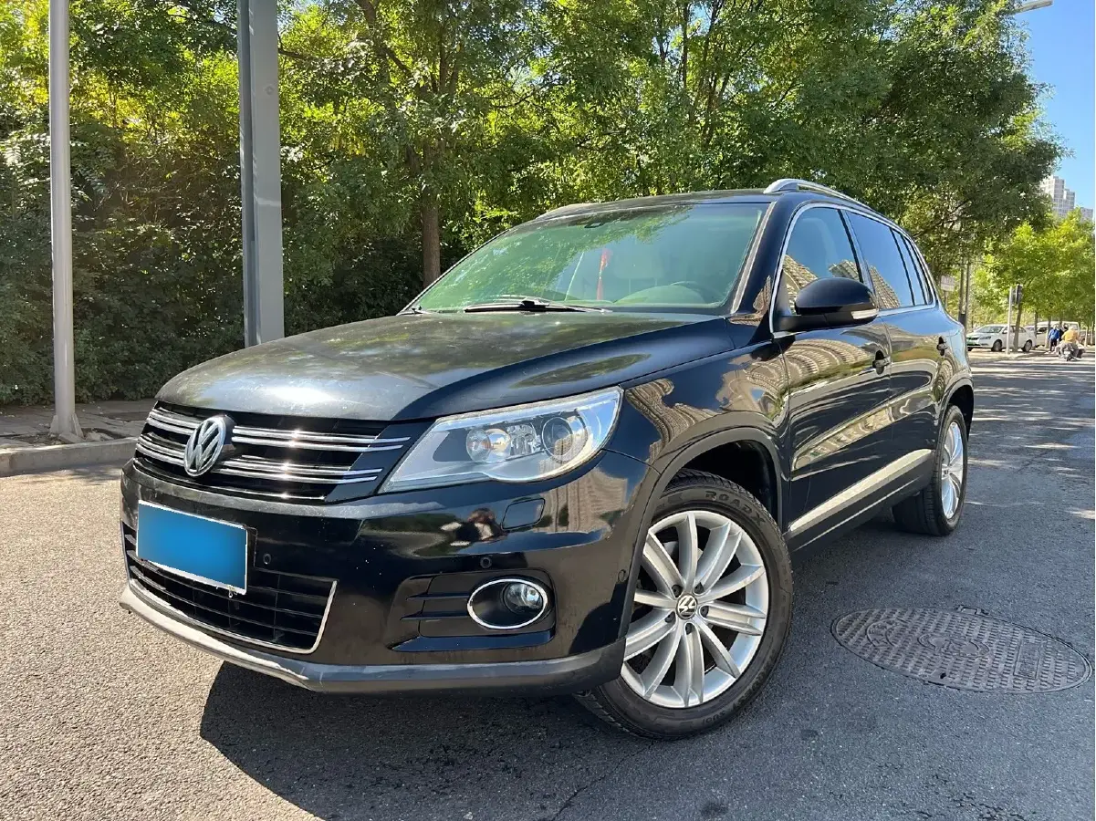 2013 Volkswagen Tiguan 2.0T 200HP L4 6AT