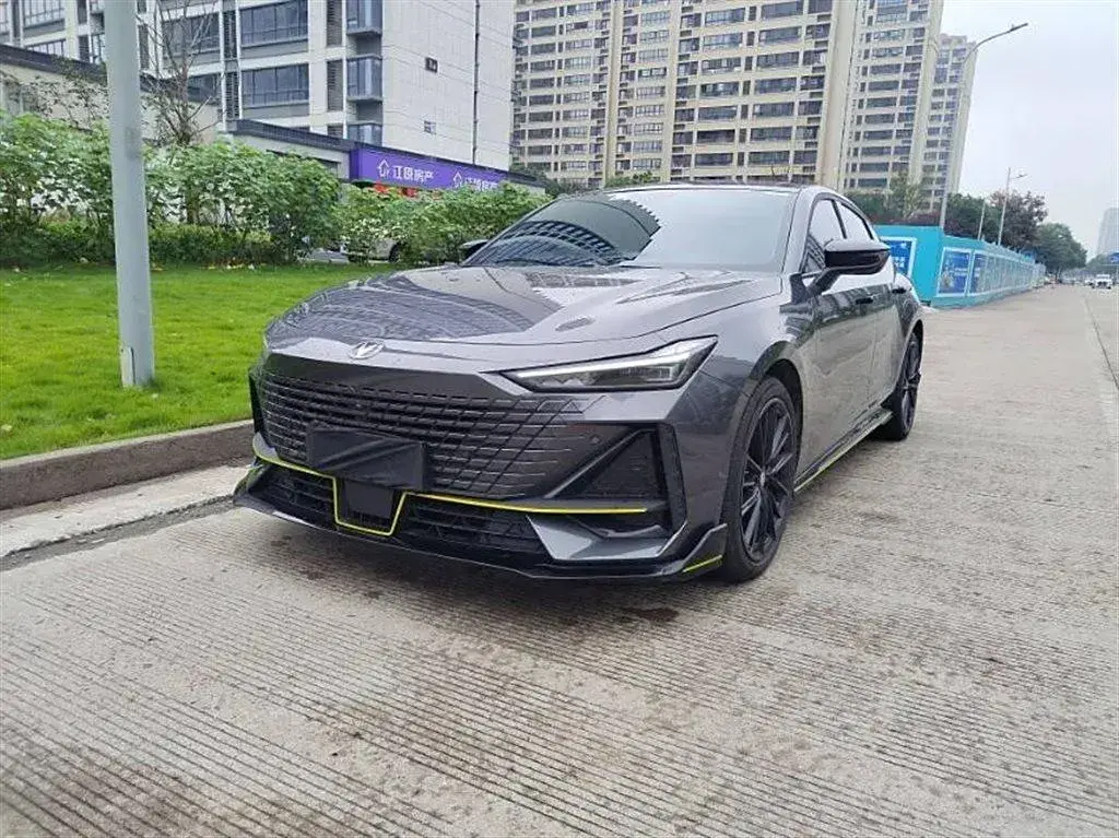 2022 ChangAn UNI-V 1.5T 188HP L4 7DCT