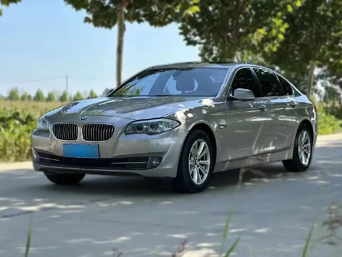 2012 BMW 5 Series 2.5L 177HP L6 8AT