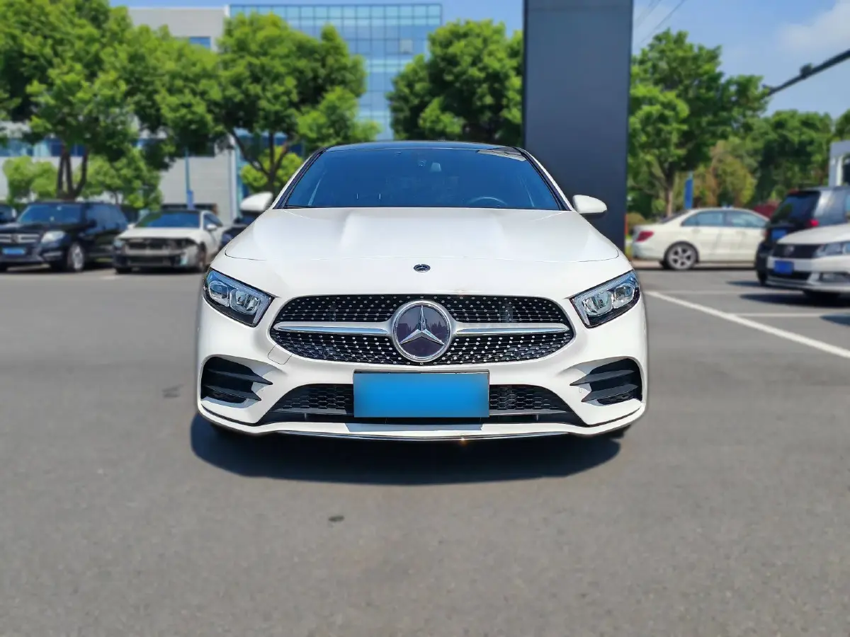 2022 Mercedes-Benz A Class 1.3T 163HP L4 7DCT